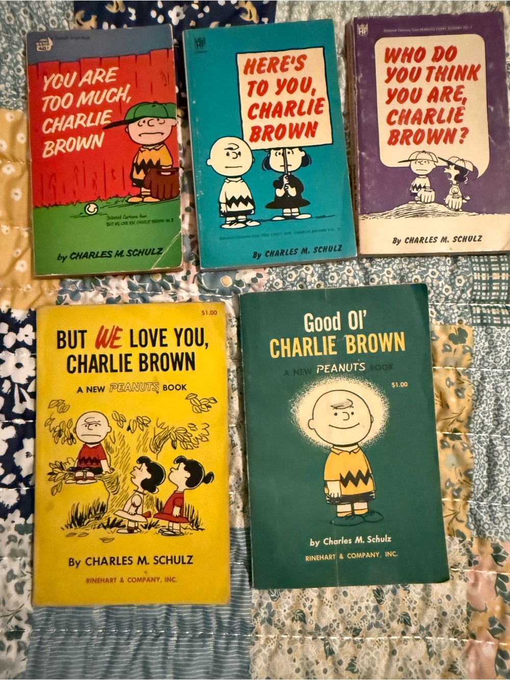 Lot of 5 Vintage Peanuts Charlie Brown Paperback Books - Multi